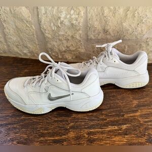 Nike Court Lite 2 tennis court shoes - size 5.5 youth / 7 womens